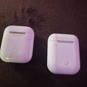 Apple White AirPods Headset with Charging Case